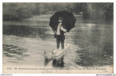AWF-P14-1077-75 - Paris - Monsieur Remond IN Seiner Essais De Markt Über Wasser