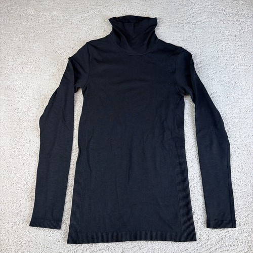 Women’s Lululemon Size 6 Turtle Neck Base Layer Long Sleeve Athletic Running