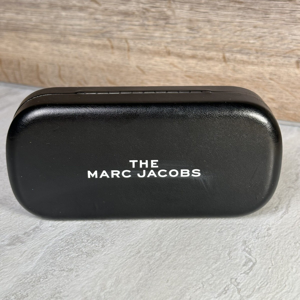 Marc Jacobs glasses with case White Plastic Marc Jacobs Eye Wear Box at ₹ 350/piece in  main image 4