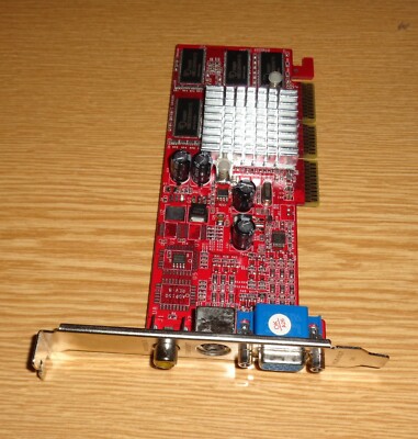AGP GRAFIKKARTE ATI Radeon VE / 7000 64MB DDR RAM VGA S-Video AV TV-Out  (GK10)