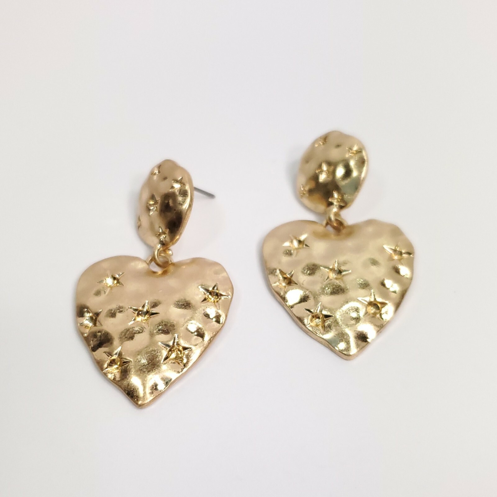 E0217 Retro Matte Gold Tone Hammered Metal Heart Love Drop Dangle Post