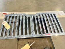 NEW Western Star 4700 FFE Radiator Mounted Chrome Grille  A17-19577-002