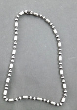 Unisex beaded necklace featuring a combination of metallic beads - VGC
