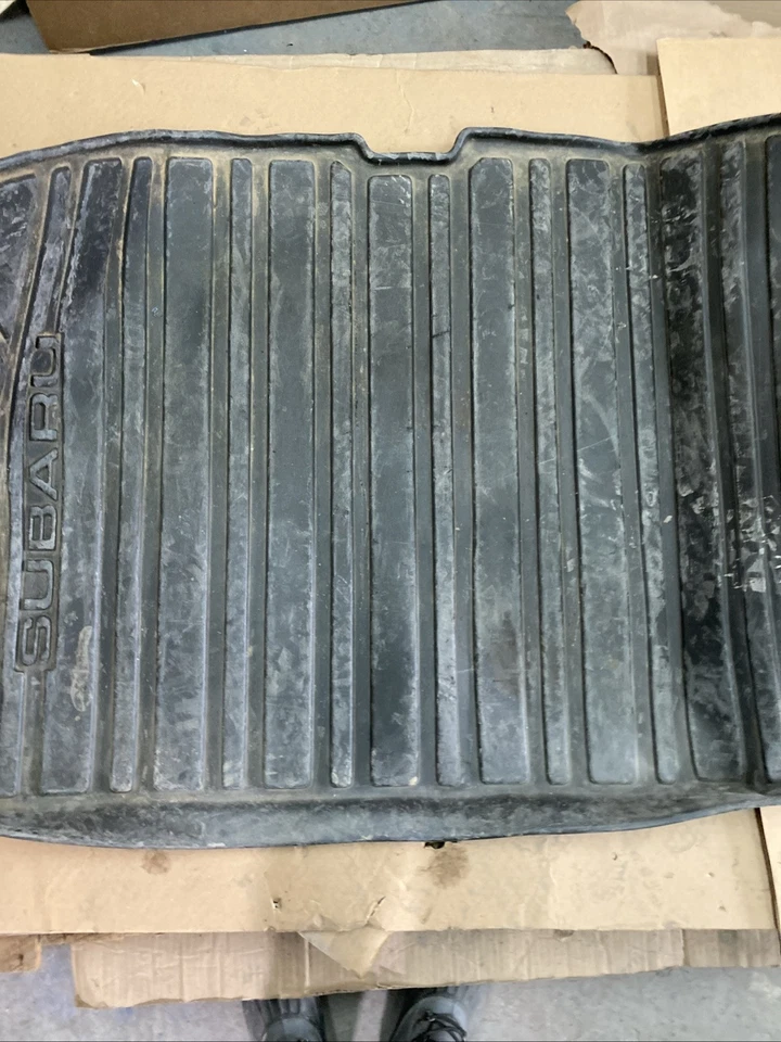 Bandeja de carga trasera forro OEM 2008-2014 Subaru Impreza WRX STi hatchback Foto 3 de 4