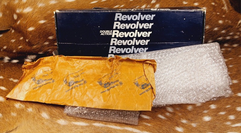 Smith & Wesson Factory Revolver Box No.3395 w/Original Wax Paper & Blue Box Only