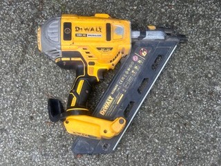 Dewalt DCN692 Type2 18V XR Nailer Body Only 2022 Available Worldwide