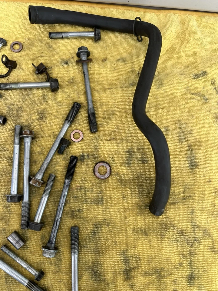 Suzuki GSXR 750 600 2006 2007 motor varias piezas motor hardware kit de pernos Foto 3 de 4