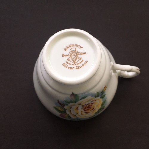 Vintage Regency Teetasse Untertasse Knochen China Gold Gelb Rose Silber Königin England - Bild 10 von 11