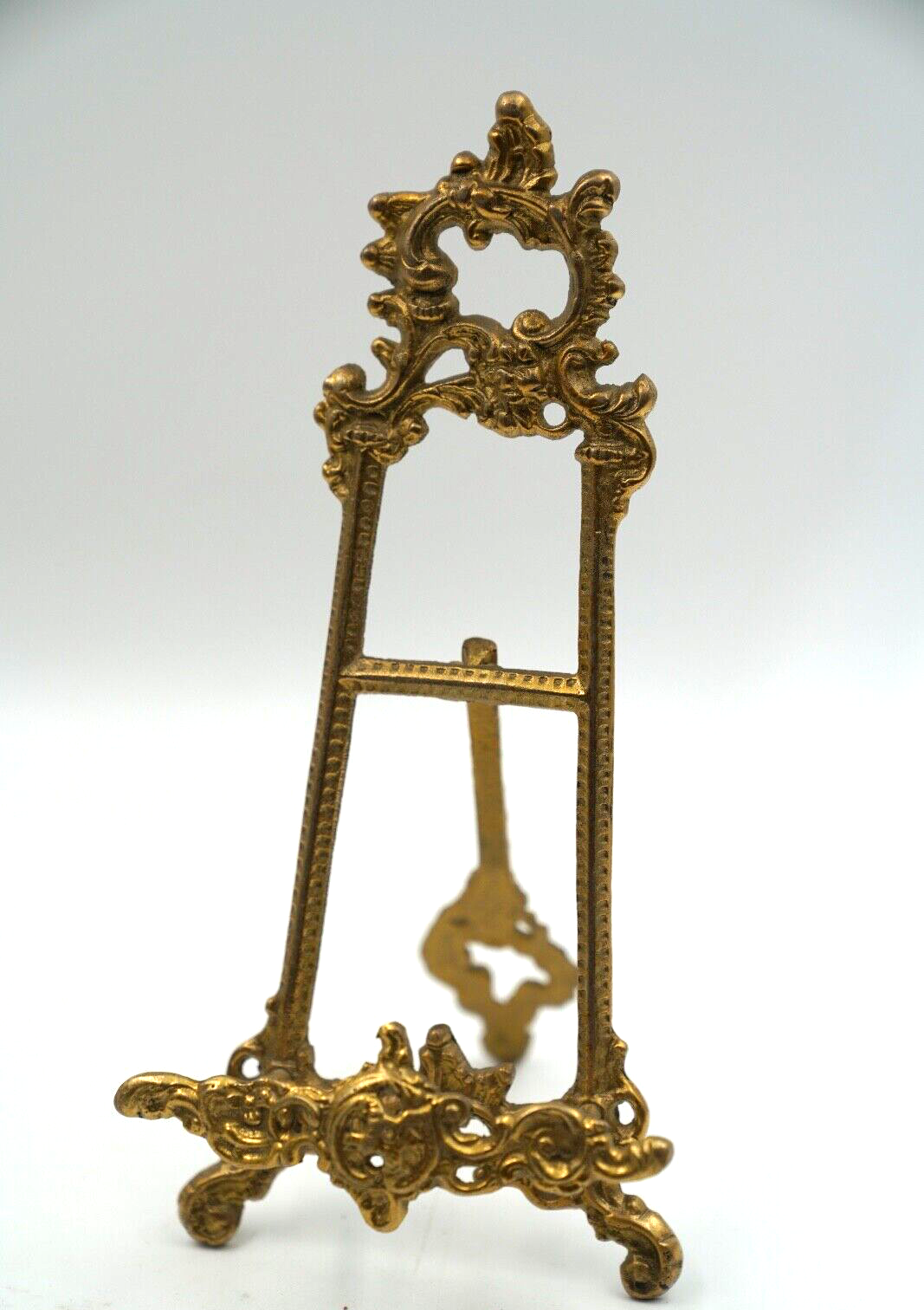 Vintage Ornate Brass Easel Stand Table Top Plate Stand Holder, 8 3/4