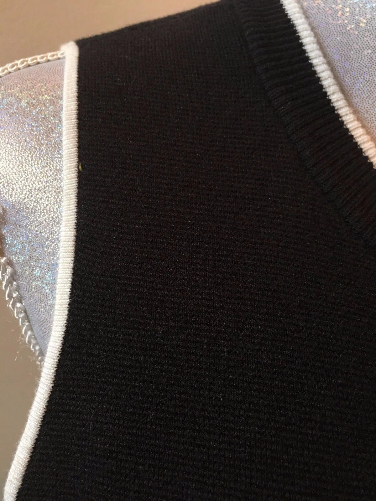 NUOVO abito Kate Spade New York senza maniche maglione scanalato nero bianco orlo taglia M