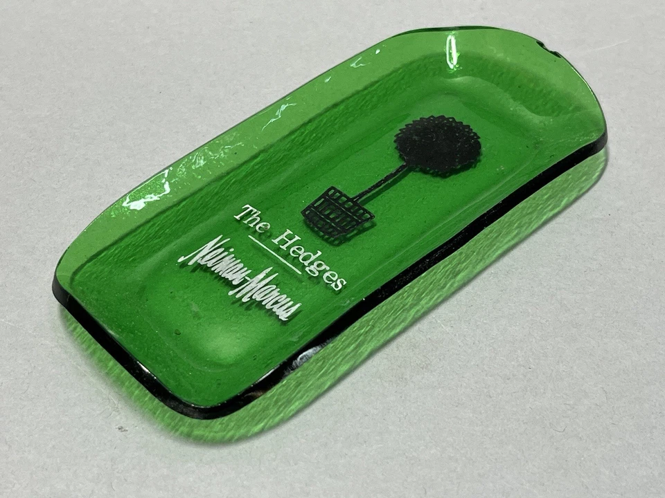 Vintage Neiman Marcus The Hedges Green Glass Coin Dish / Trinket Ashtray - Image 3 of 4