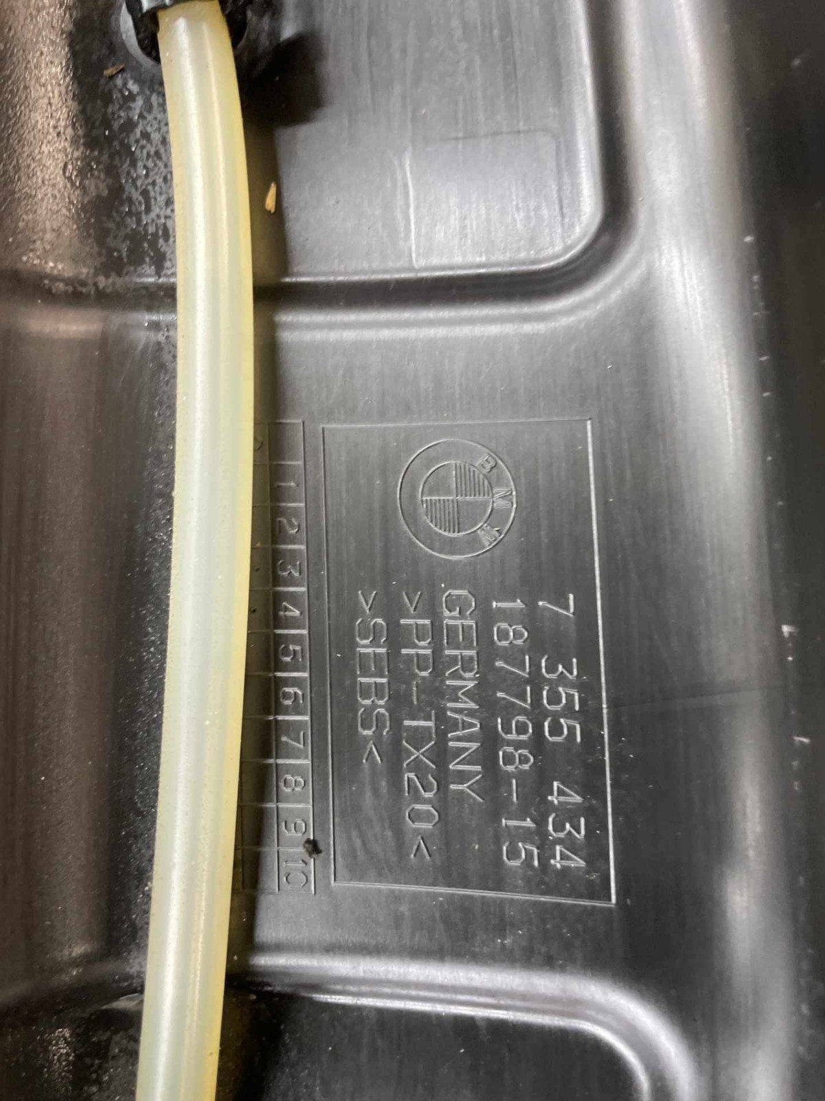 BMW i8 2014-2019 Front Shroud duct
