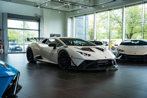 2022 Lamborghini Huracan Base