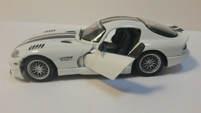 ミニカー Maisto DODGE VIPER 1/18 Maisto Special Edition Series 1:18 Scale Die Cast Car - Red Color