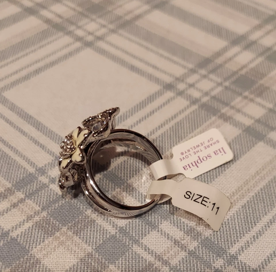 Anillo Lia Sophia "Catch The Bouquet" NUEVO Perla Imitada, Flores, Tono Plata Talla 11 Foto 3 de 3