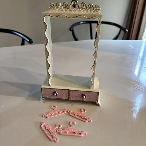 Vintage 1965 Skipper Suzy Goose Wardrobe Barbie HTF Doll Furniture and hangers