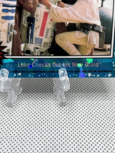 2022 Topps Chrome Sapphire Star Wars Luke Checks Out His New Droid #14 - Picture 7 of 7