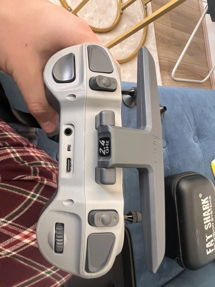 Jumper T-Pro V2 Radio Controller – Includes 18650 Batteries, Case & Accessories - Image 4 of 4