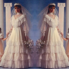 Elegant Lace Appliques Vintage Wedding Dresses High Neck Long Sleeves Victorian
