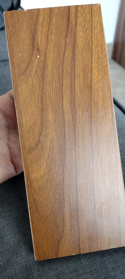 Comodino contemporaneo, 3 cassetti con serratura, colore Sandalo - Immagine 2 di 2