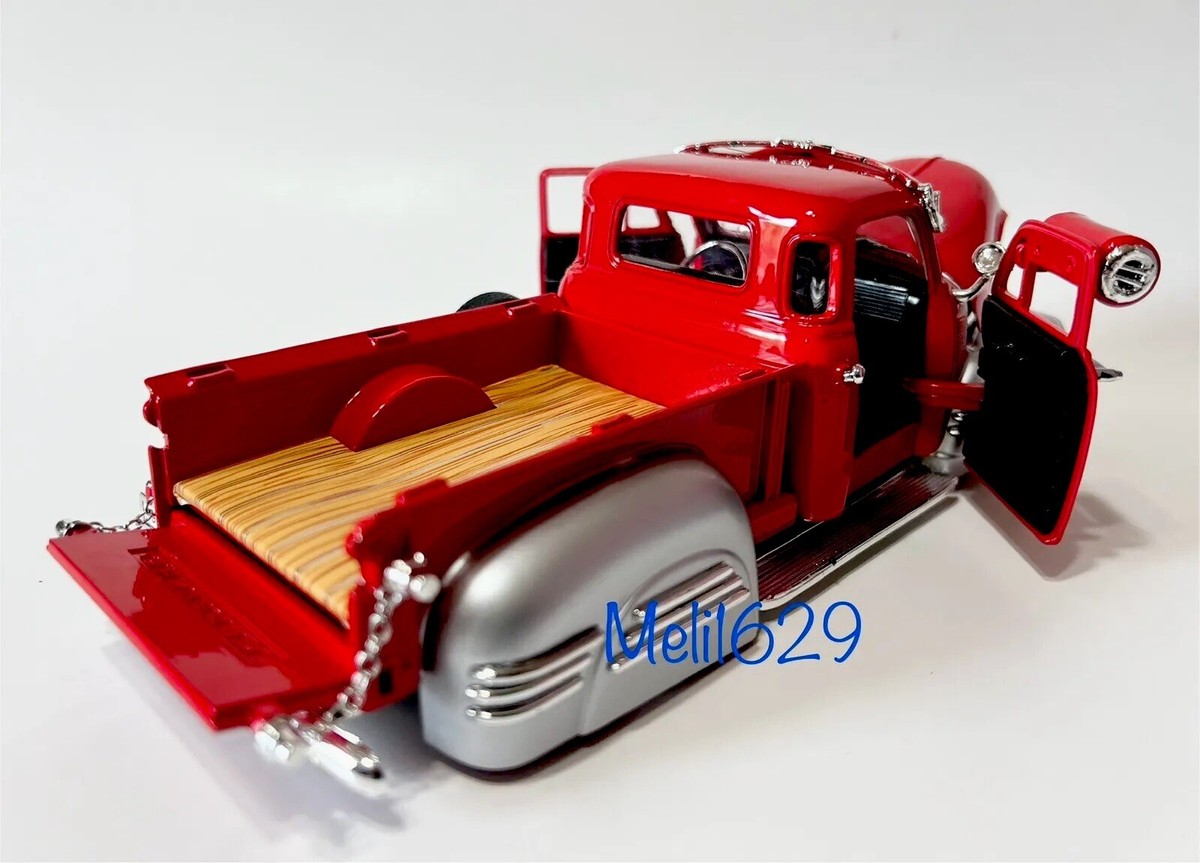 Jada Toys 1/24 1951 シボレー 1951 Chevrolet Pickup Lowrider Silver and Grey Street Low 1