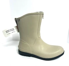 Bogs Womens Amanda II Zip Boot Sandstone 11 M
