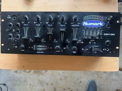 NUMARK CM100 VIERKANAL-DJ-MIXER.