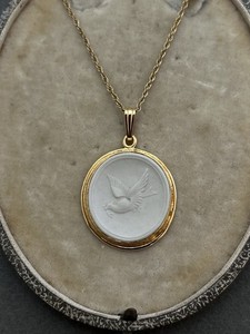 Authentic Vintage Wedgwood Gold Plated Cameo Stoneware Pendent