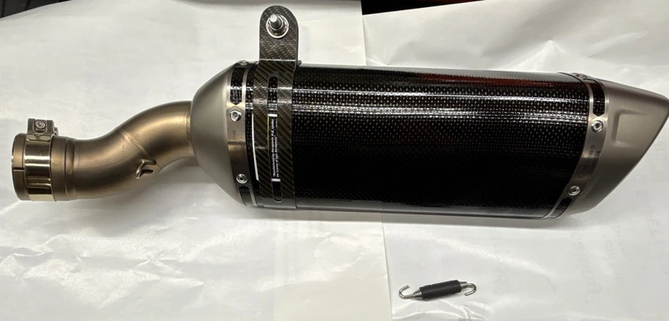 Akrapovic Slip On Titanium & carbon fiber slip-on Kawasaki ZX10R Ninja 2021-2025 - Image 2 of 4