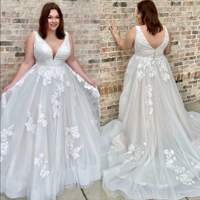 how to dress to a beach Wedding Dresses for Curvy Plus Size