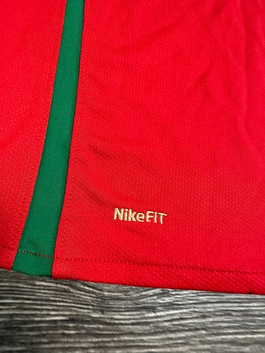 Vintage Nike Portugal 2008 Home football Jersey Small Authentic