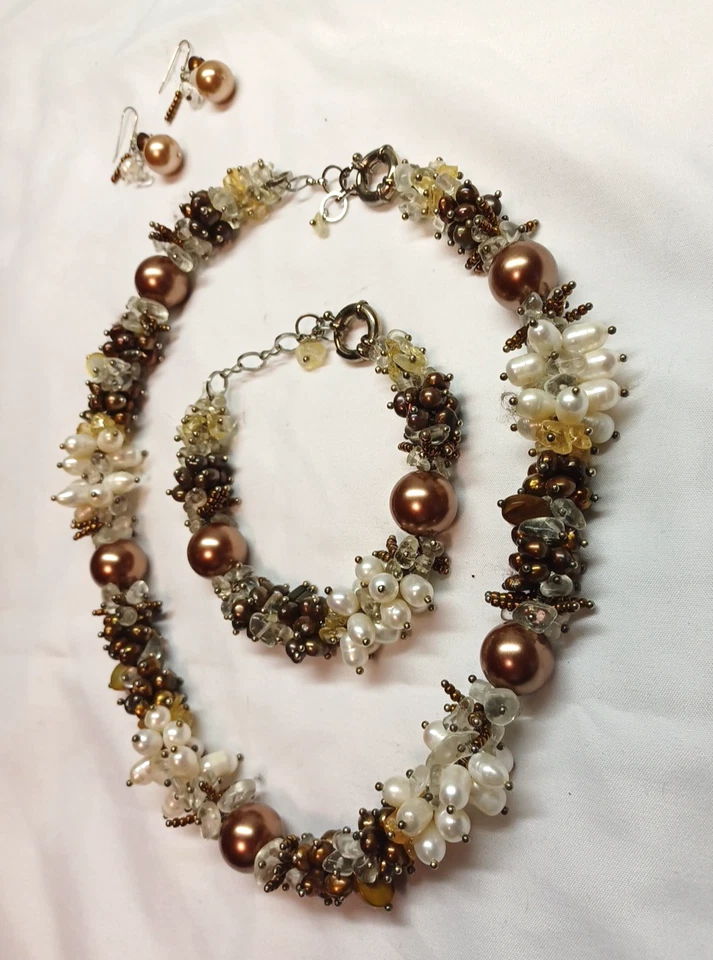 Vintage Baroque Necklace Bracelet 2 Pair Earrings Faux Clust Pearl Beaded 4 Pcs - Image 4 of 4