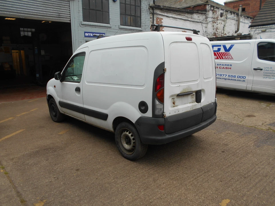 RENAULT KANGOO VAN 2001-03 VACUUM PUMP (1.5l 8v DCI K9K704) 8200113585 #6308 - Image 3 of 4