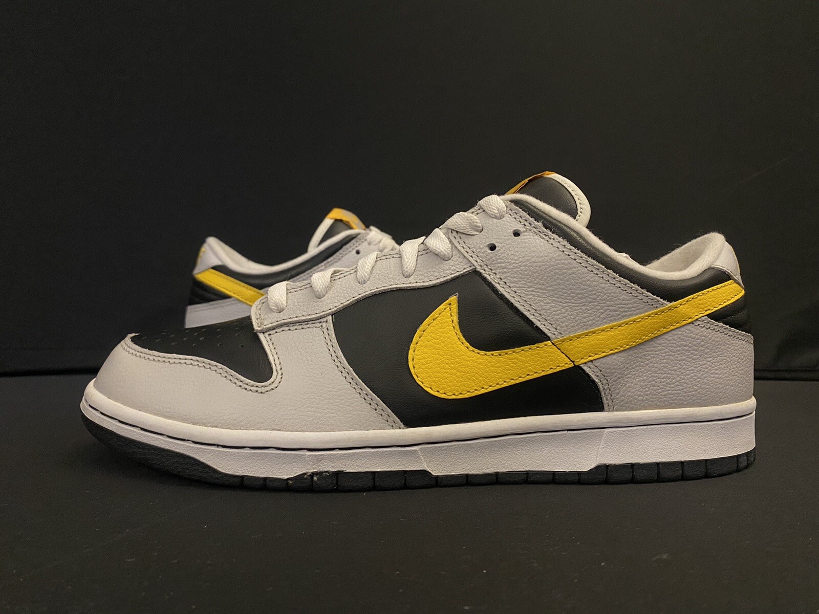 nike dunk low varsity maize