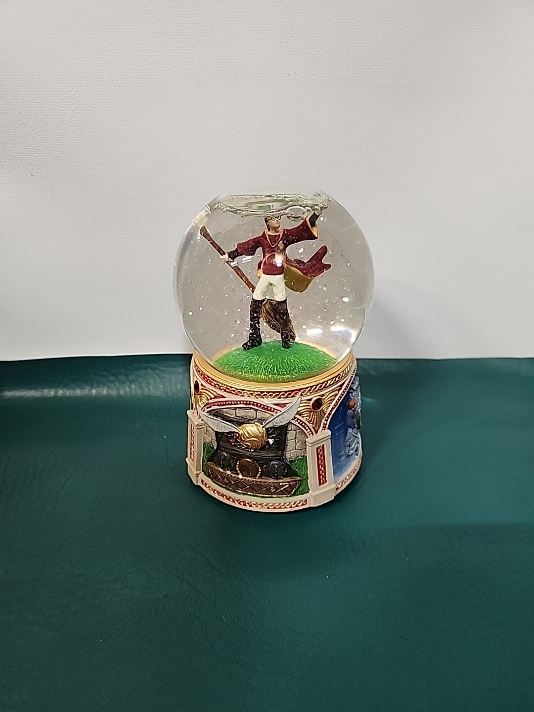 Picture 2 of 9