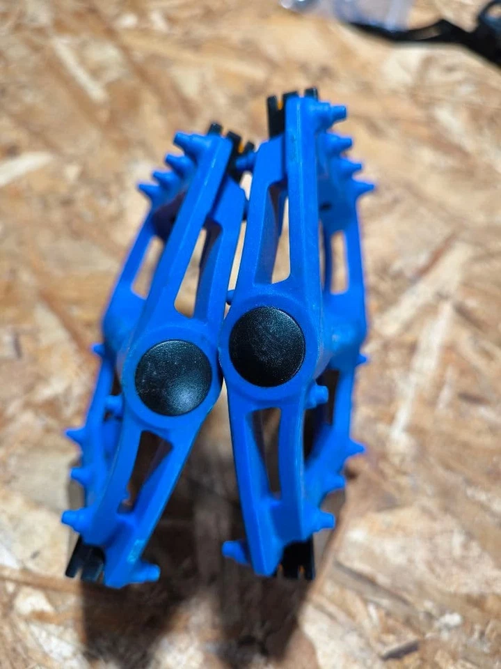 Tioga blue flat pedal - Image 4 of 4