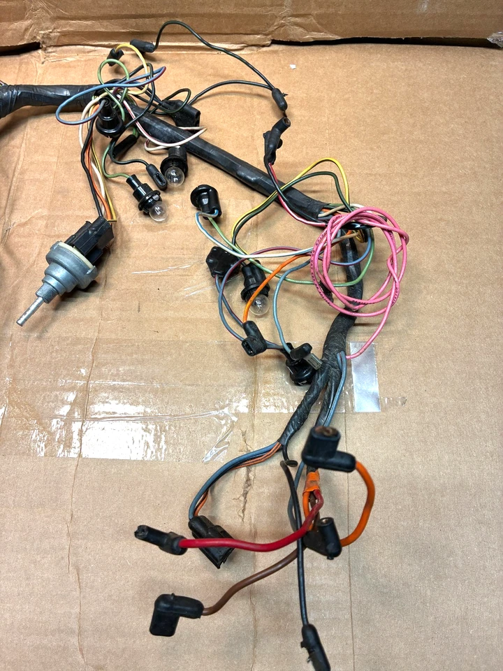 1963 FORD FALCON DASHBOARD WIRING HARNESS W/ 1 SPEED WIPERS - NEEDS MINOR REPAIR Foto 2 de 4