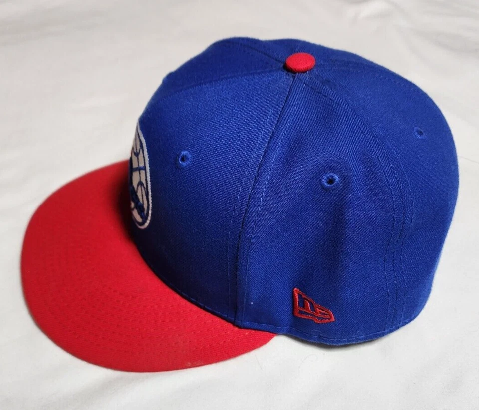 Gorra New Era 59Fifty Talla 7 3/8 Ajustada Roja Azul NBA Philadelphia 76ers Foto 3 de 4