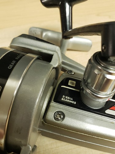 Vintage Daiwa Silver 4000 Skirted Spool Spinning Reel - Picture 12 of 17