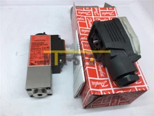 1PC New DANFOSS 060N1072 Pressure Sensors Brand New Ones