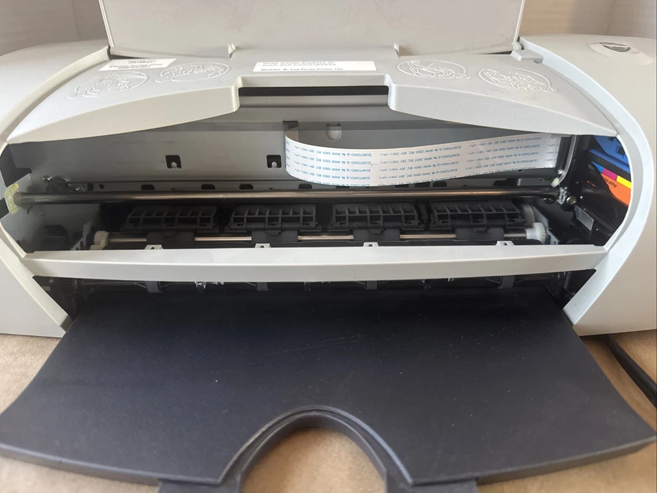 Impresora de inyección de tinta Dell 720 - VENTANAS - IMPRESIÓN EN COLOR Y BLANCO Y NEGRO USB Foto 3 de 4