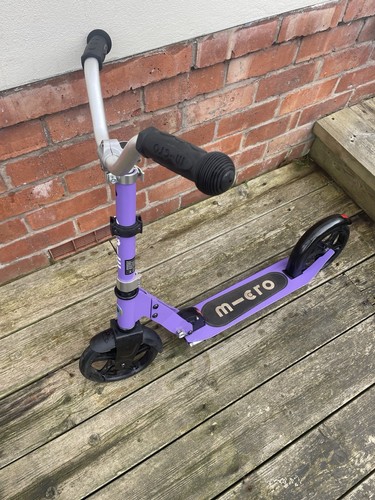 Lila Micro Scooter Cruiser, mit Anleitung und Box