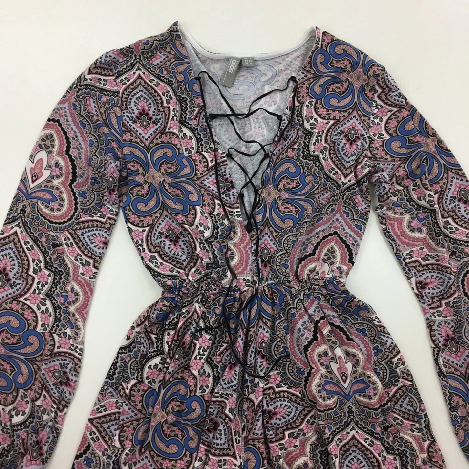 Pantalones Cortos Mameluco Para Mujer ASOS Estampado Multicolor Con Cordones Cuello en V Pierna Ancha Talla 0 Foto 4 de 4