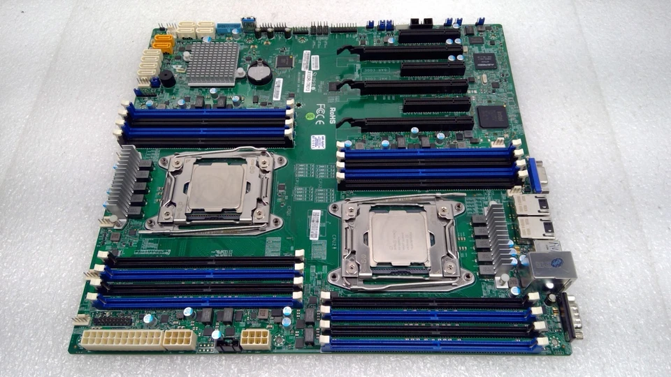 Placa madre Intel SuperMicro X10DRi-TR013 + disipador térmico 2CPU E5-2680v4@2,4 GHz x2 Foto 3 de 4