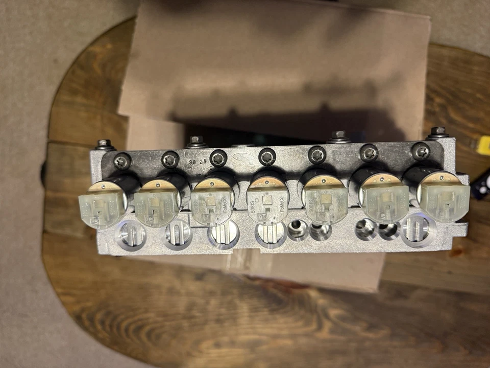 Nuevo cuerpo de válvula 6R140 Ford F250 F3 F4 2011 y parte superior # BC3P-7A100-AB Foto 3 de 4