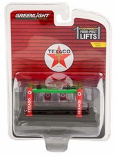 Greenlight Four Post Lift Texaco Four-Post Lifts 1:64