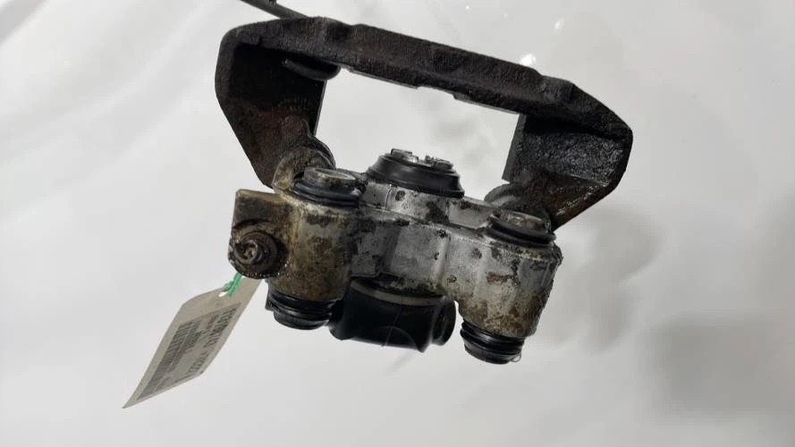 Etrier arriere droit (freinage) PEUGEOT 306 BREAK 441066 - Photo 3/4