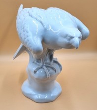 Edel: Edelfalke Porzellanfigur Fraureuth signiert Max Herm. Fritz, Weißporzellan