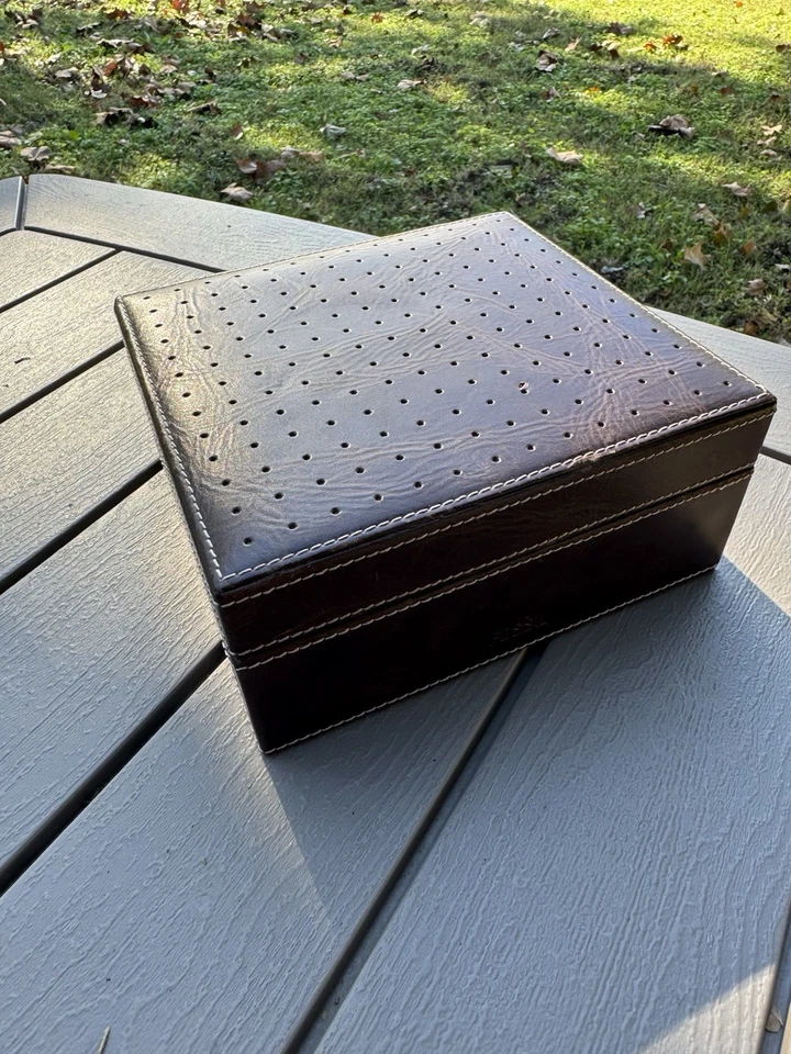 Caja de reloj para hombre Fossil de cuero marrón 6 ranuras - con puños de cuero originales Foto 4 de 4