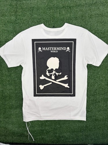 Mastermind World Boxed Patch Logo White T-Shirt Size Medium (MSRP: $645.00)
